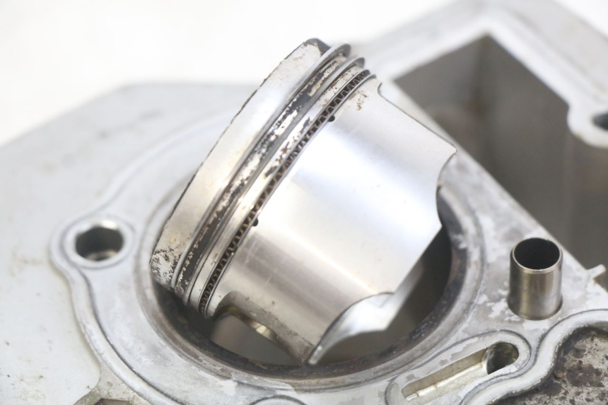 photo de CYLINDER PISTON DAELIM VJ ROADWIN FI 125 (2008 - 2017)