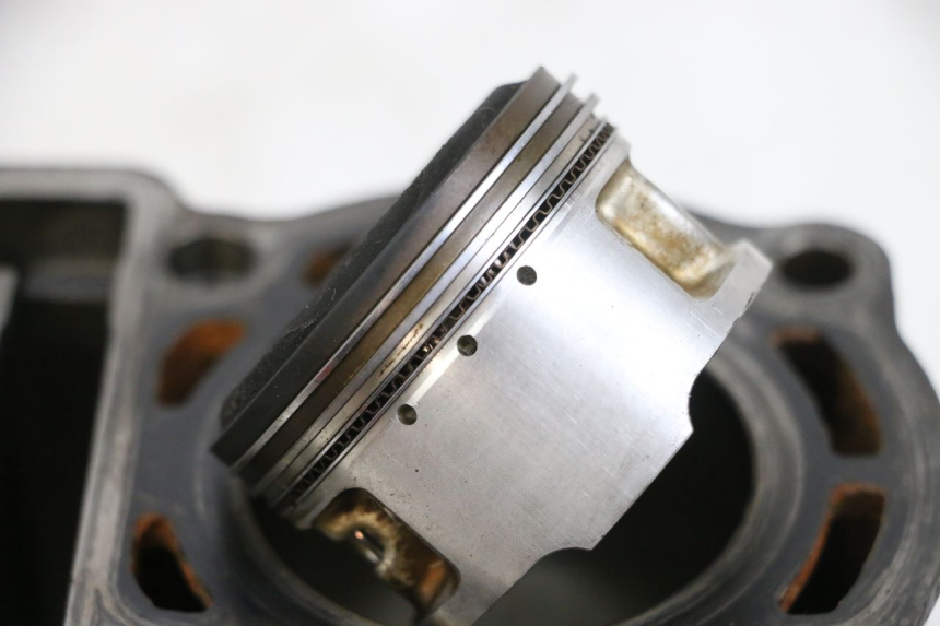 photo de CYLINDER PISTON YAMAHA YP MAJESTY 125 (2002 - 2006) - Component zoom