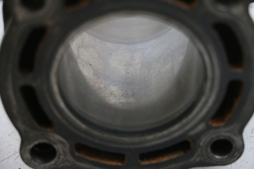 photo de CYLINDER PISTON YAMAHA YP MAJESTY 125 (2002 - 2006) - Fixing points details