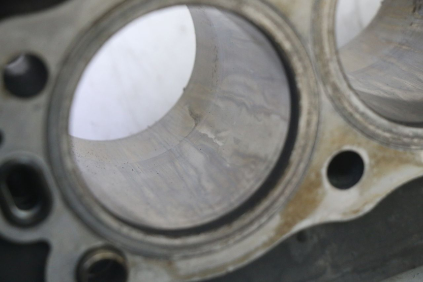 photo de CYLINDER BARREL PISTON KAWASAKI ZR 7 750 (1999 - 2001) - Additional view of the item