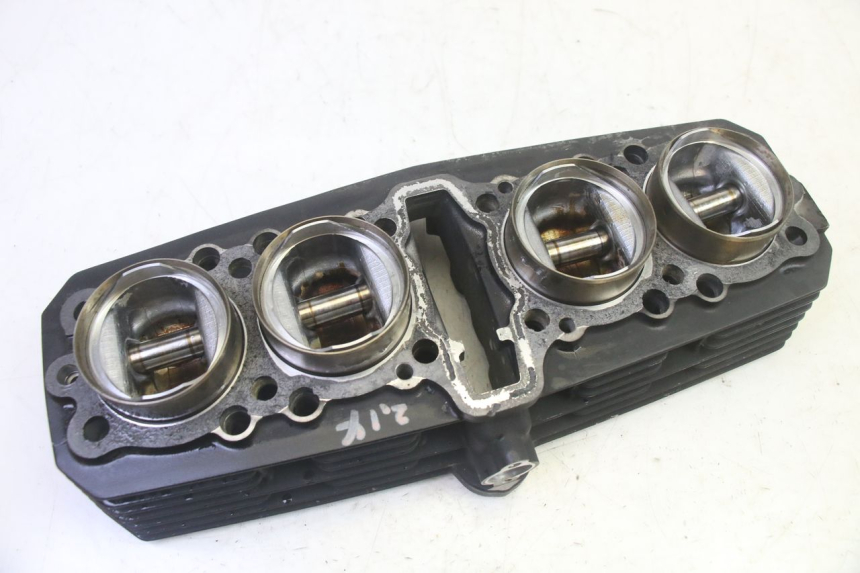 photo de CYLINDER BARREL PISTON KAWASAKI ZR 7 750 (1999 - 2001) - Fixing points details