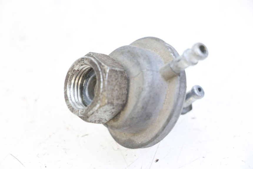 photo de FUEL TANK VALVE GOES WIKI 125 (2010 - 2015) - Zoom on usage condition