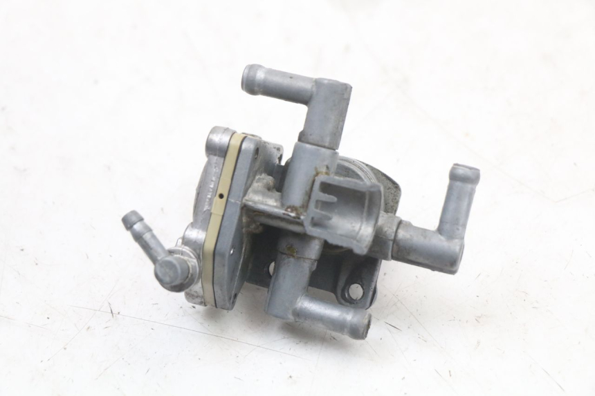 photo de FUEL TANK VALVE SUZUKI GS F 500 (2004 - 2007)