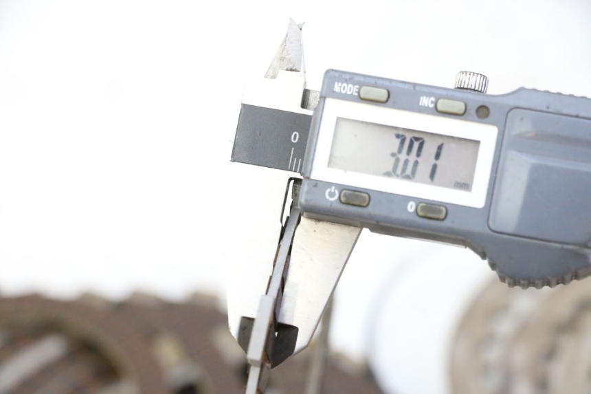 photo de CLUTCH PLATE HONDA CBR RR FIREBLADE 900 (1992 - 1994)