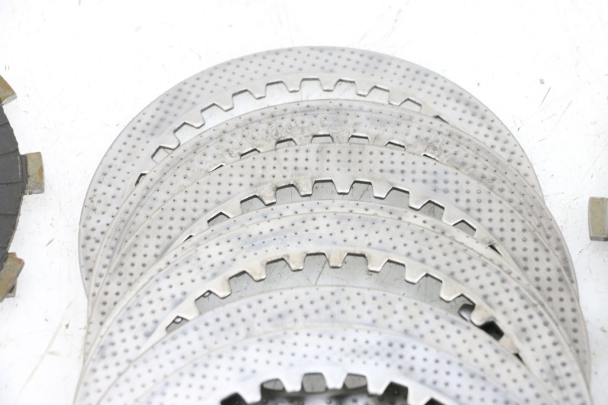 photo de CLUTCH PLATE YAMAHA FJR ABS 1300 (2006 - 2012) - Fixing points details