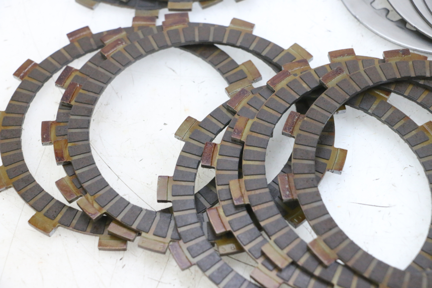 photo de CLUTCH PLATE YAMAHA TDM ABS 900 (2002 - 2014) - Zoom on usage condition