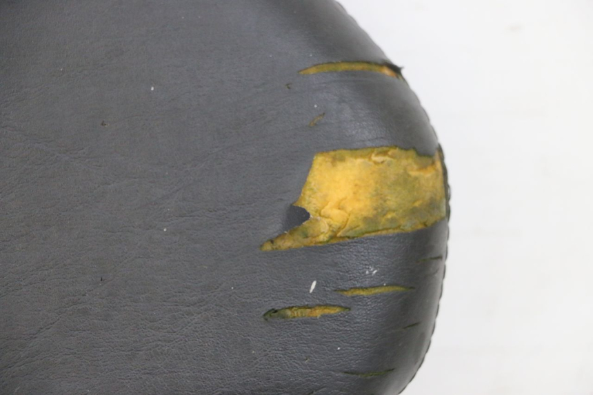 photo de BACKREST PEUGEOT ELYSEO 125 (1999 - 2004) - Alternative angle