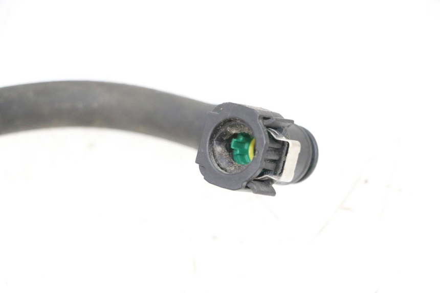 photo de INJECTOR HOSE PIAGGIO MP3 HPE 300 (2019 - 2026) - Technical close-up