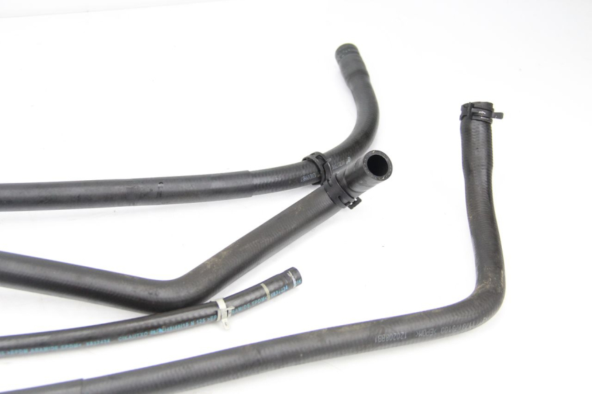 photo de RADIATOR HOSE PEUGEOT SATELIS 125 (2013 - 2018)