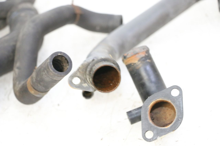 photo de RADIATOR HOSE TRIUMPH SPRINT 900 (1995 - 1998)