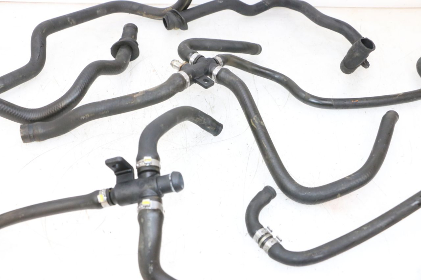 photo de RADIATOR HOSE PIAGGIO VESPA GTS SUPER IE 125 (2009 - 2016) - Component detail