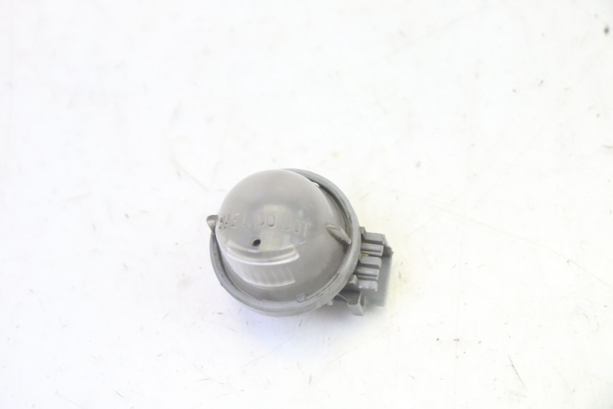 photo de LICENSE PLATE LIGHT SUZUKI BURGMAN 125 (2007 - 2014)