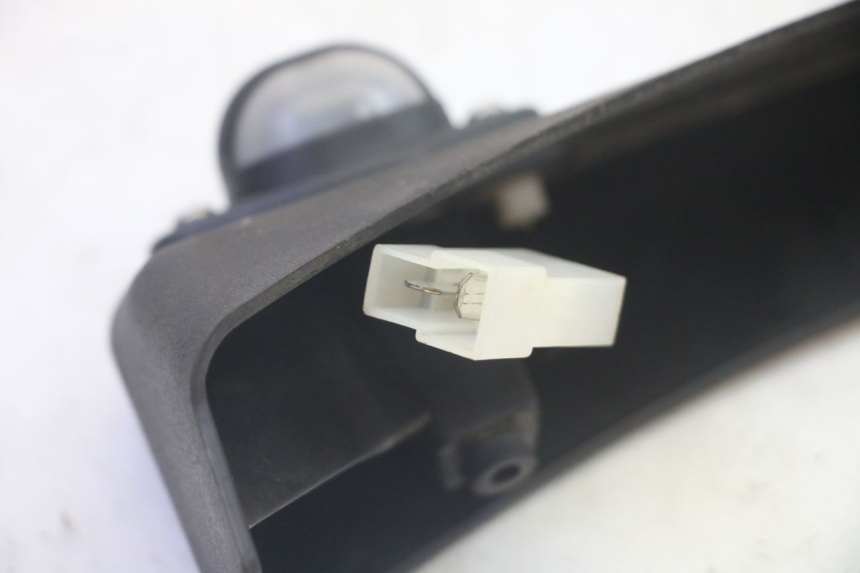 photo de NUMBER PLATE LIGHTING PIAGGIO MP3 RL 250 (2007 - 2010) - Zoom on usage condition