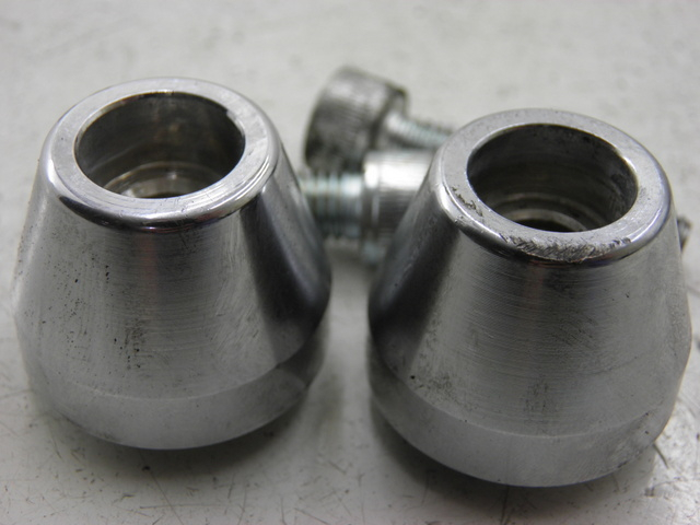 photo de HANDLEBAR ENDS DAELIM S2 FI 125 (2008 - 2012) - Zoom on usage condition