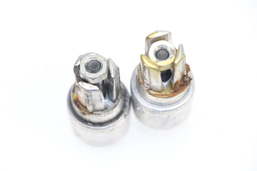 photo de HANDLEBAR ENDS PEUGEOT ELYSEO 125 (1999 - 2004)