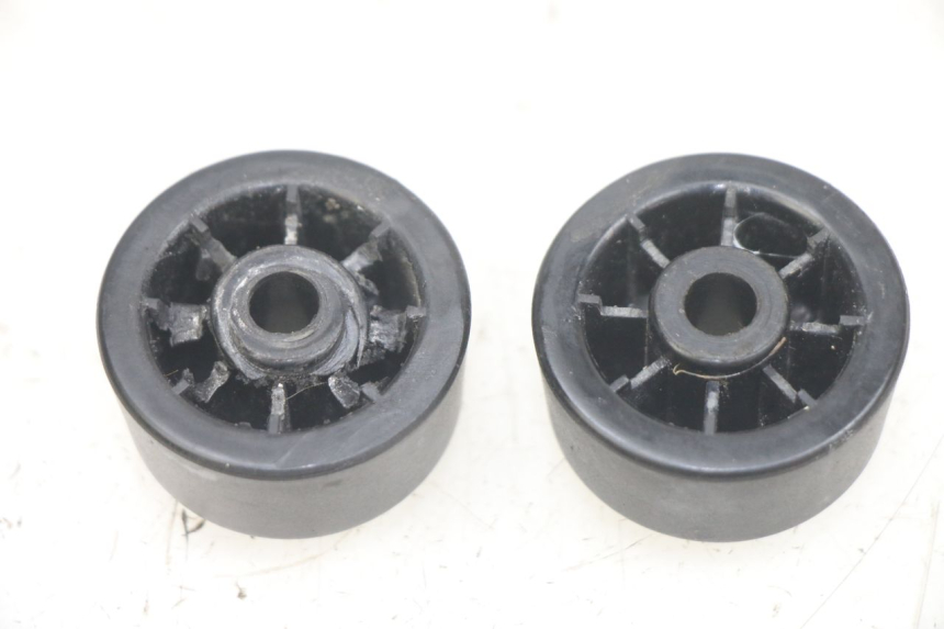 photo de HANDLEBAR END PIAGGIO MEDLEY 125 (2016 - 2023)