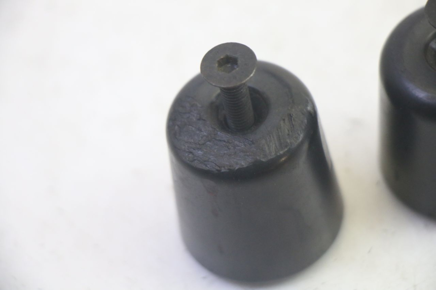 photo de HANDLEBAR ENDS PIAGGIO MP3 HPE 350 (2018 - 2020) - Zoom on usage condition