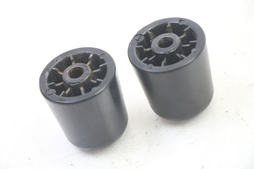 photo de HANDLEBAR END PIAGGIO MP3 500 (2011 - 2015)