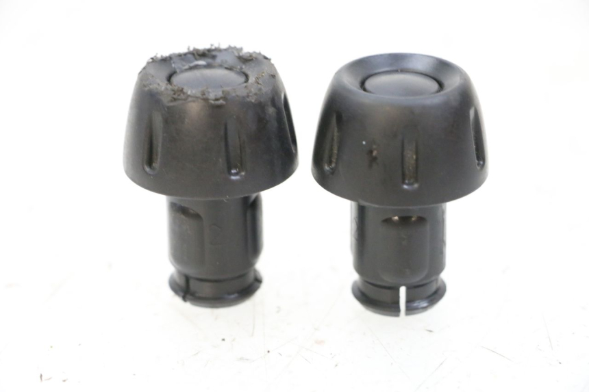 photo de HANDLEBAR ENDS YAMAHA NEO'S CORE 1 (2022 - 2026) - Component detail