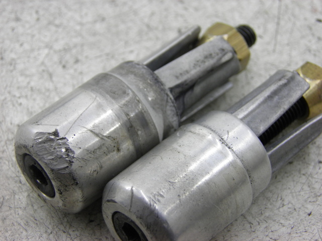 photo de HANDLEBAR END PEUGEOT ELYSTAR 50 (2002 - 2014)