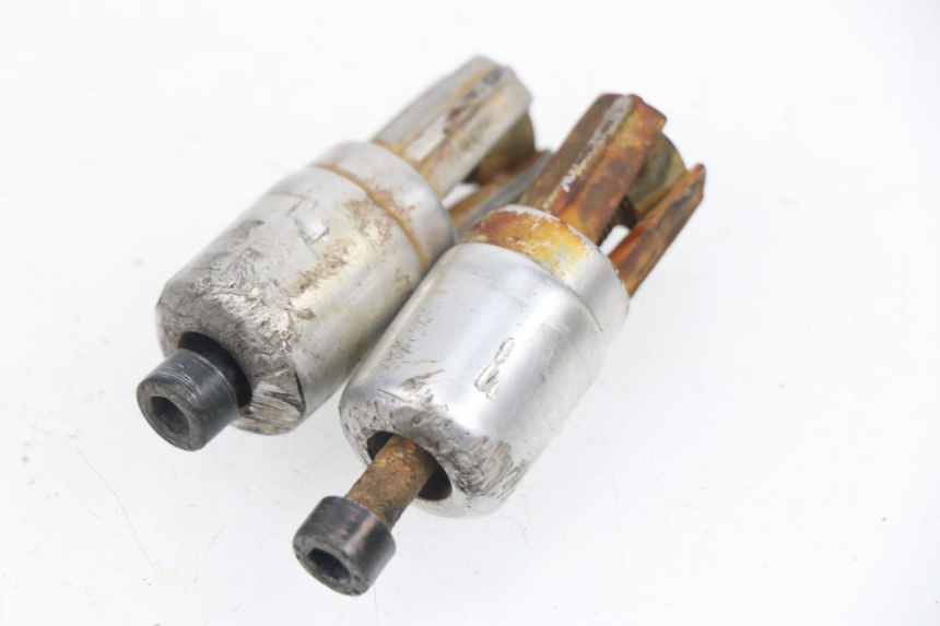 photo de HANDLEBAR ENDS PEUGEOT TKR TREKKER FURIOUS 50 (2005 - 2014)