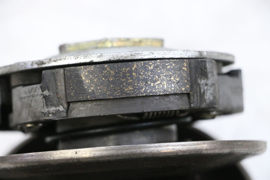 photo de CLUTCH MBK BOOSTER SPIRIT NAKED 50 (2004 - 2017) - Distinctive features