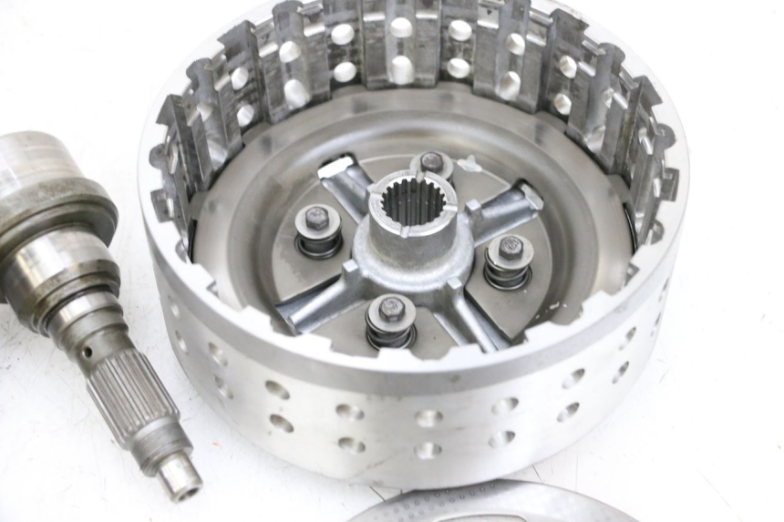 photo de CLUTCH SUZUKI BURGMAN EXECUTIVE ABS 650 (2006 - 2012) - Alternative angle