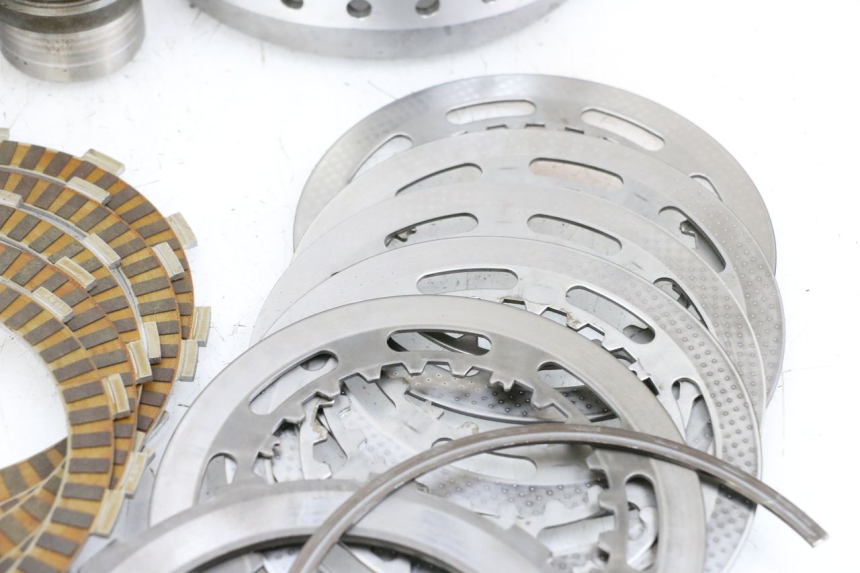 photo de CLUTCH SUZUKI BURGMAN EXECUTIVE ABS 650 (2006 - 2012) - Alternative perspective