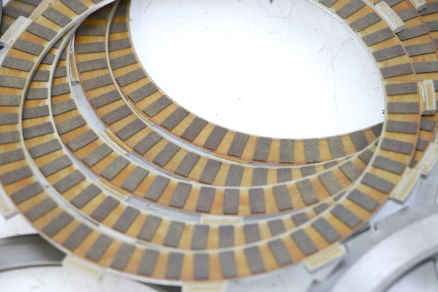 photo de CLUTCH SUZUKI BURGMAN EXECUTIVE ABS 650 (2006 - 2012) - Technical close-up