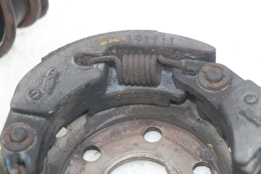 photo de CLUTCH PEUGEOT KISBEE 4T 50 (2018 - 2022)