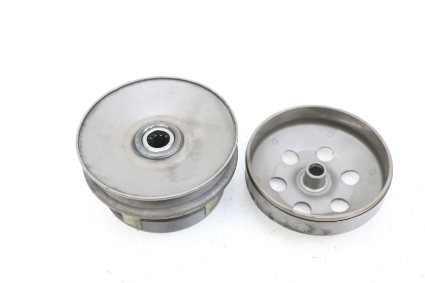 photo de CLUTCH PEUGEOT KISBEE 4T 50 (2010 - 2017) - Fixing points details