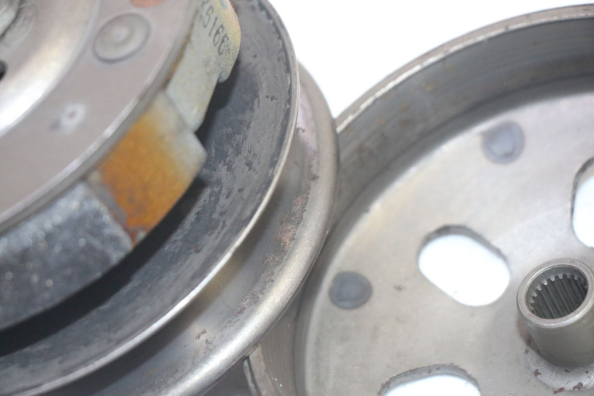 photo de CLUTCH PEUGEOT KISBEE 4T 50 (2010 - 2017) - Technical close-up