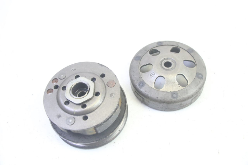 photo de CLUTCH PEUGEOT KISBEE 4T 50 (2010 - 2017) - Fixing points details