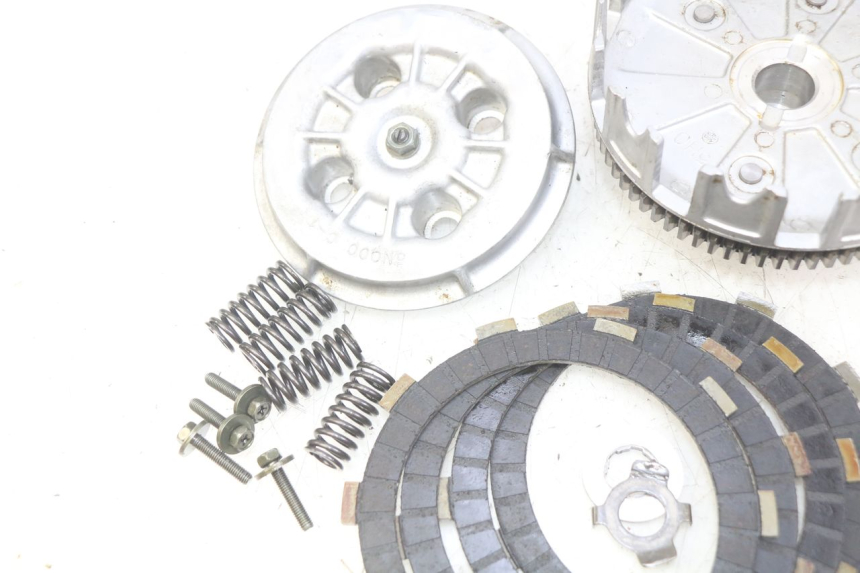 photo de CLUTCH YAMAHA SR 125 (1982 - 2003)