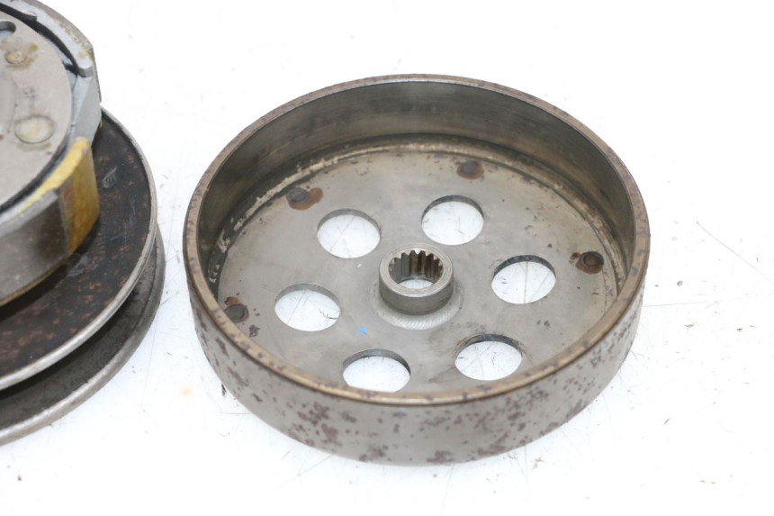 photo de CLUTCH YAMAHA XMAX X-MAX 125 (2006 - 2009) - Alternative perspective