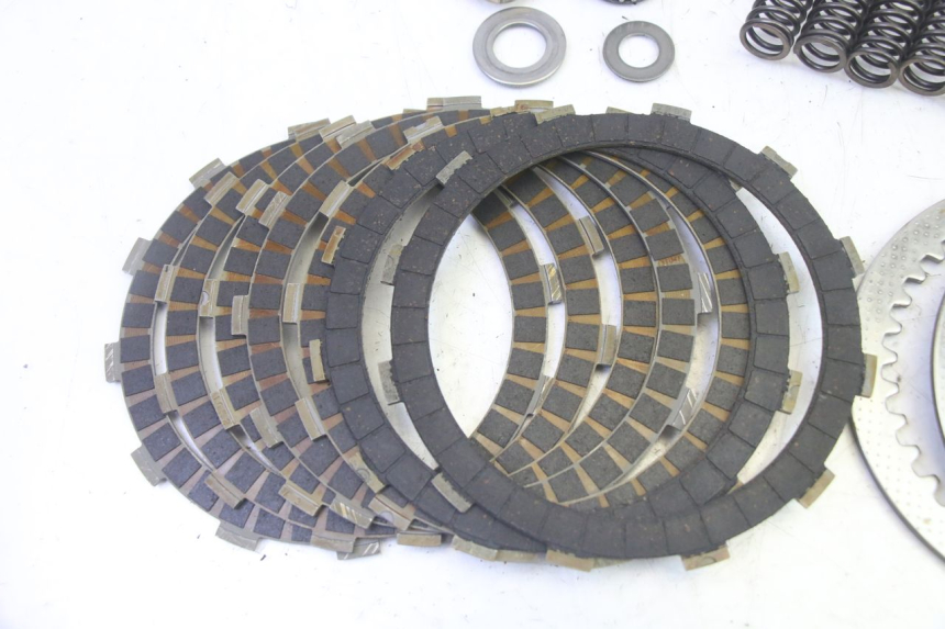 photo de CLUTCH KAWASAKI ZR 7 750 (1999 - 2001) - Surface and material condition