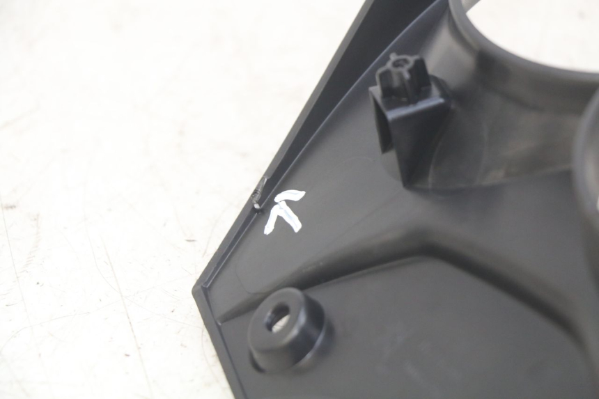 photo de SPEEDOMETER SURROUND PEUGEOT CITYSTAR AIR 125 (2014 - 2017)