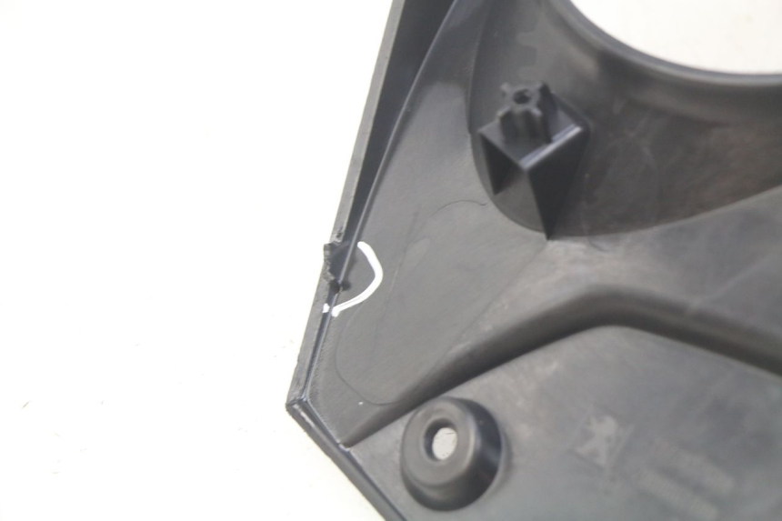 photo de SPEEDOMETER SURROUND PEUGEOT CITYSTAR 125 (2011 - 2017)