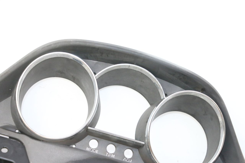 photo de SPEEDOMETER SURROUND KYMCO DINK STREET 125 (2009 - 2014)