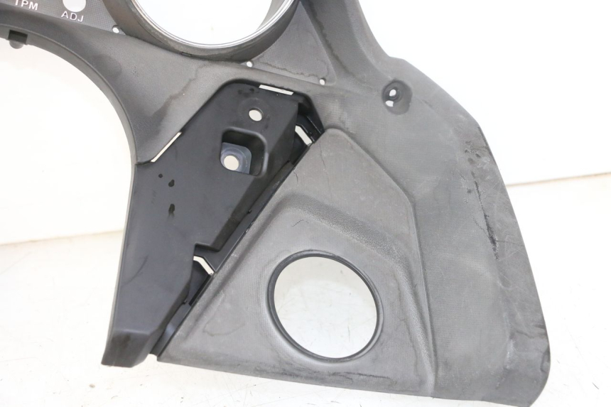 photo de SPEEDOMETER SURROUND KYMCO DINK STREET 125 (2009 - 2014)