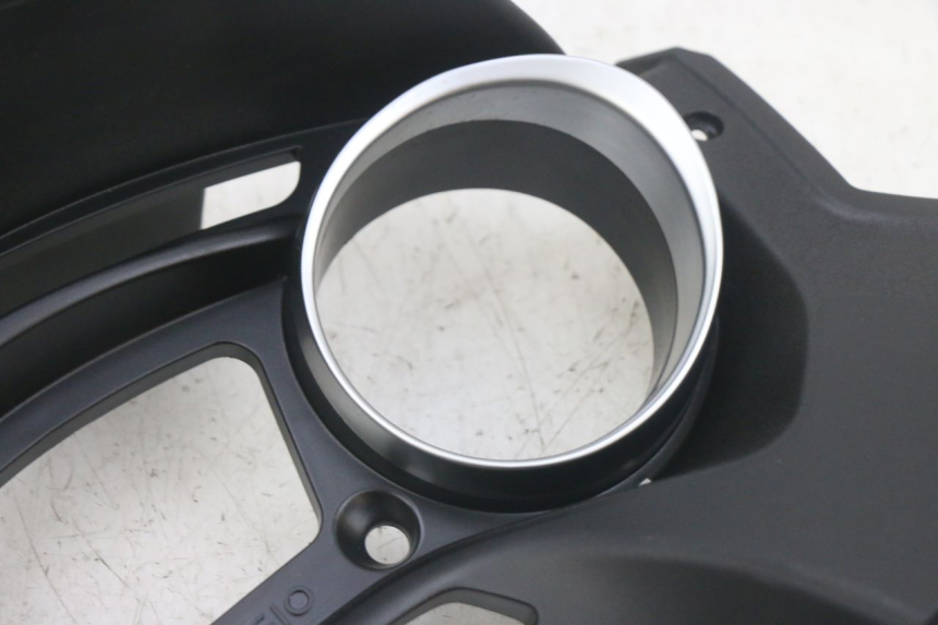 photo de SPEEDOMETER PANEL PIAGGIO MP3 HPE 300 (2019 - 2026) - Alternative perspective