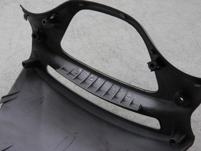 photo de SPEEDOMETER SURROUND PIAGGIO X9 EVOLUTION 500 (2003 - 2005)