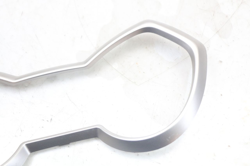 photo de SPEEDOMETER SURROUND YAMAHA XMAX X-MAX ABS 125 (2017 - 2020) - Zoom on usage condition