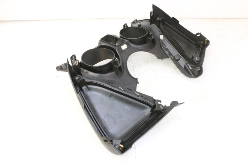 photo de SPEEDOMETER SURROUND YAMAHA X-MAX XMAX 125 (2010 - 2014) - Technical close-up