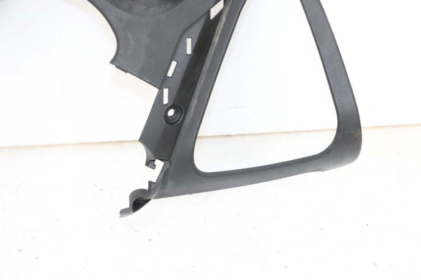 photo de SPEEDOMETER SURROUND YAMAHA X-MAX XMAX 125 (2010 - 2013) - High-resolution close-up