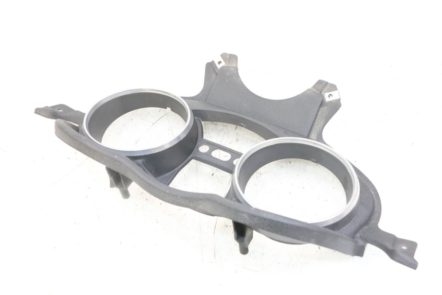 photo de SPEEDOMETER SURROUND PIAGGIO XEVO - X EVO 125 (2007 - 2016) - Technical close-up