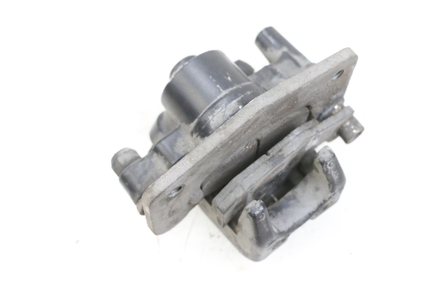 photo de REAR BRAKE CALIPER SUZUKI BURGMAN 125 (2007 - 2014) - Alternative perspective