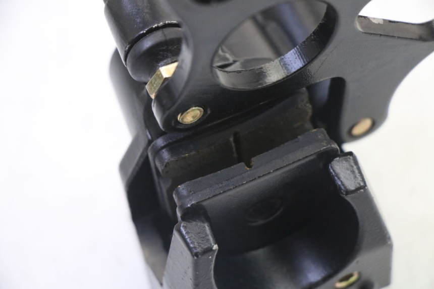 photo de REAR BRAKE CALIPER APOLLO RFZ 125