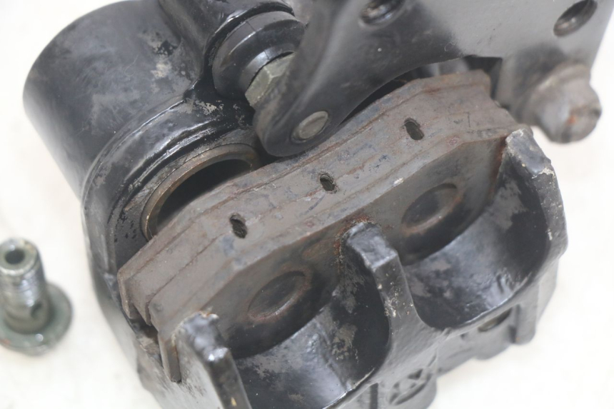 photo de REAR BRAKE CALIPER YAMASAKI ROADSTER 50 (2013 - 2018)