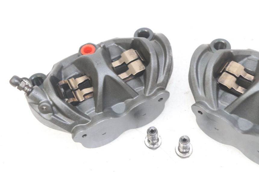 photo de FRONT BRAKE CALIPER HONDA CB R 1000 (2018 - 2023)